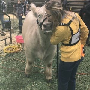 Meet your Posher, Elle